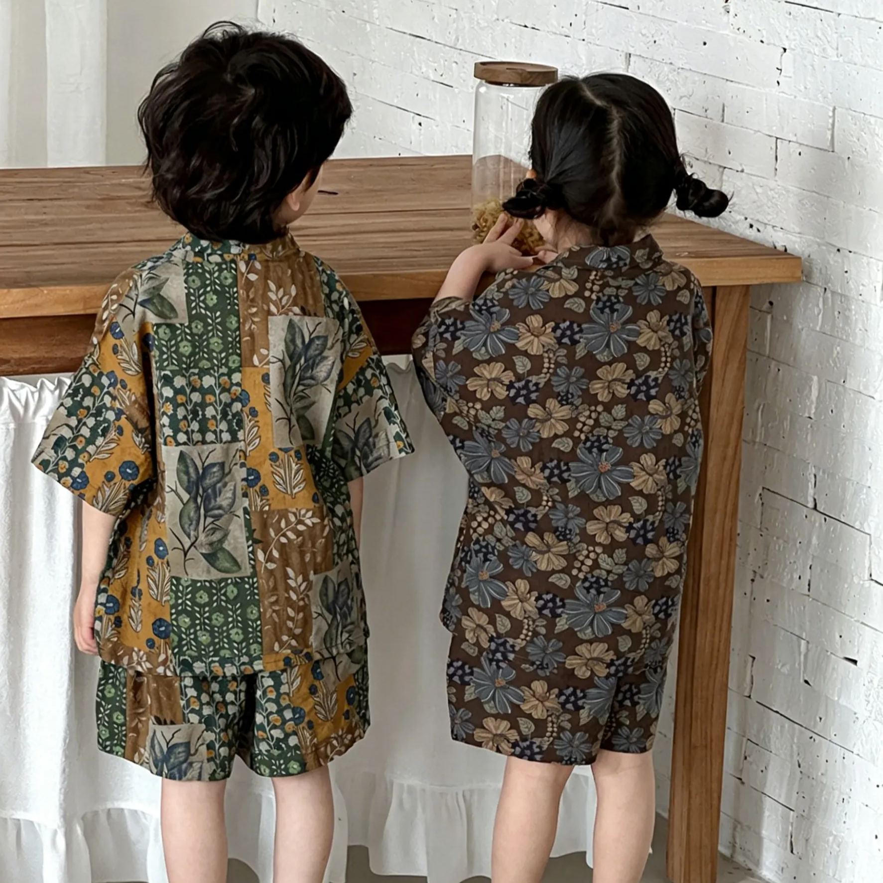 Kids Woodland-style vintage floral children’s outfit