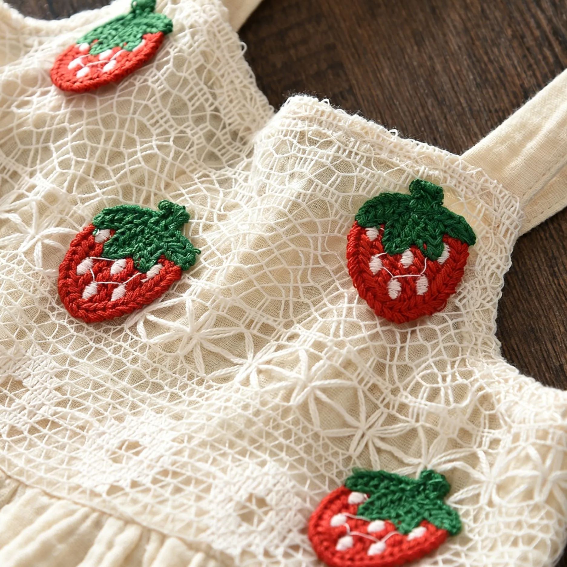 Girls Sweet Strawberry Embroidered Gauze Set