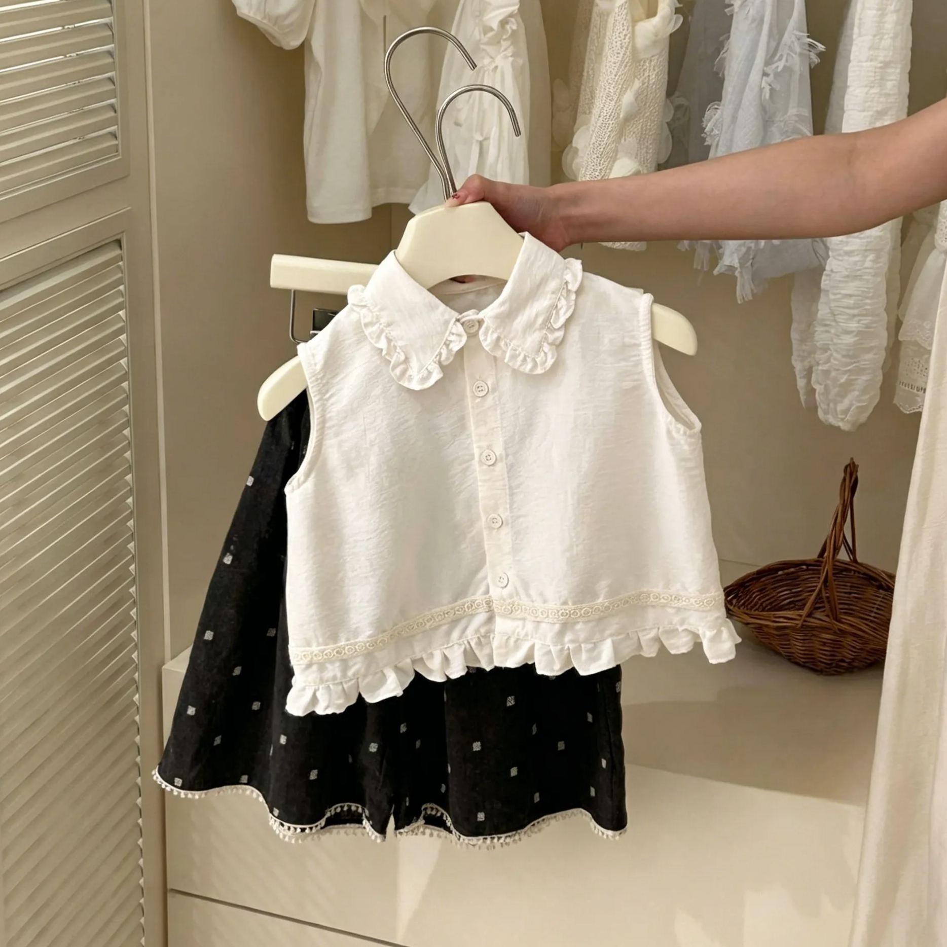 Kid Girls Ruffle Collar Top & Pants Set
