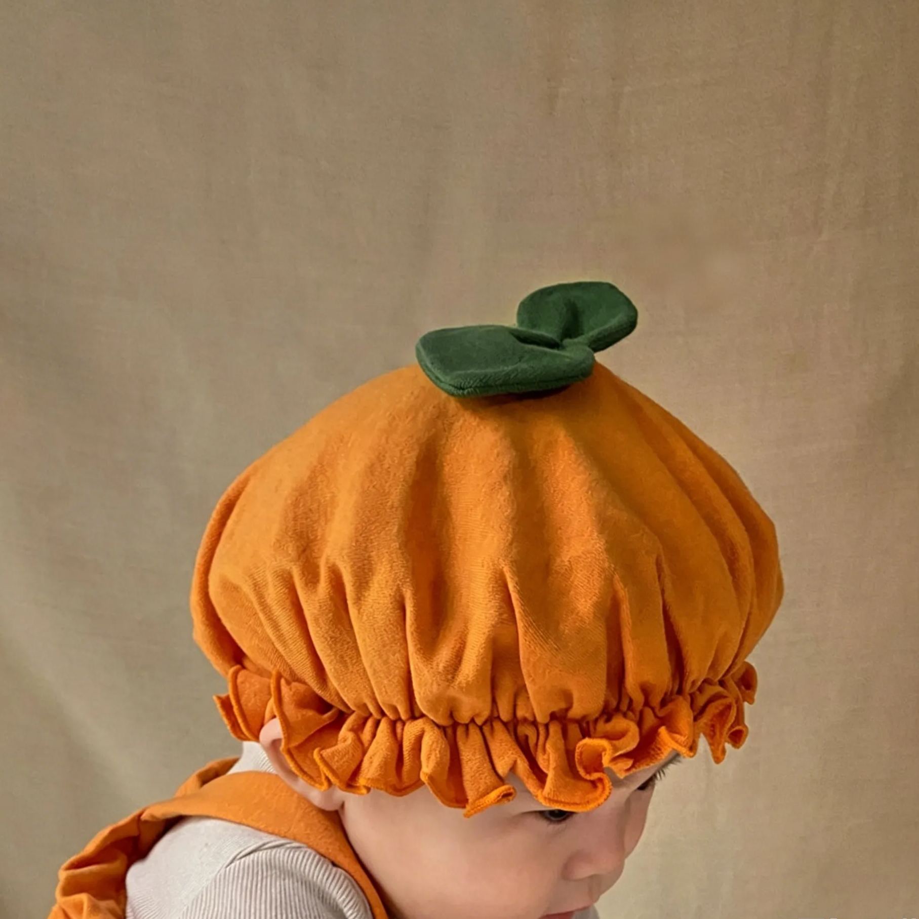 Bbay Halloween Pumpkin Onesie and Hat