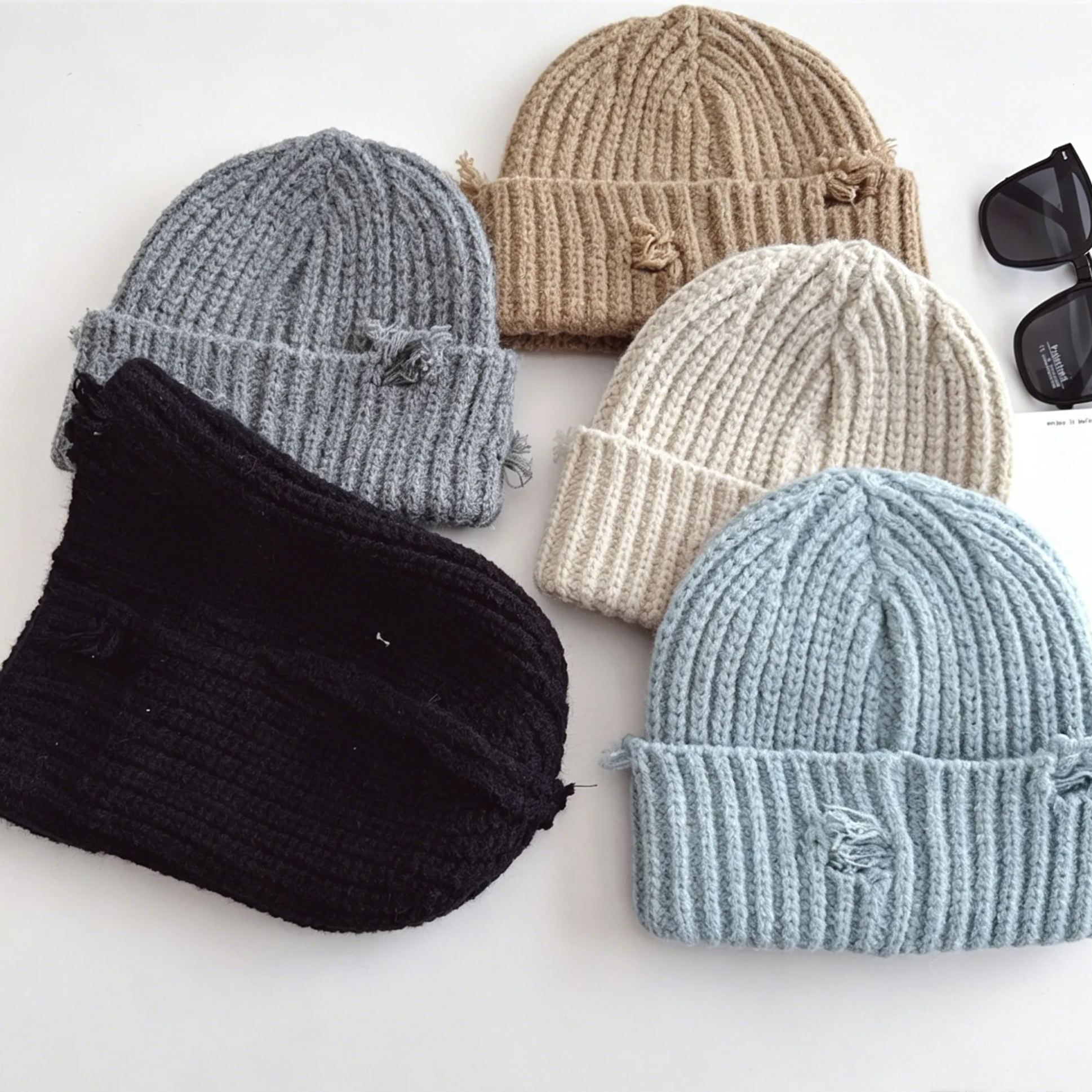 Kids Embroidered Heart Solid Color Knit Hat