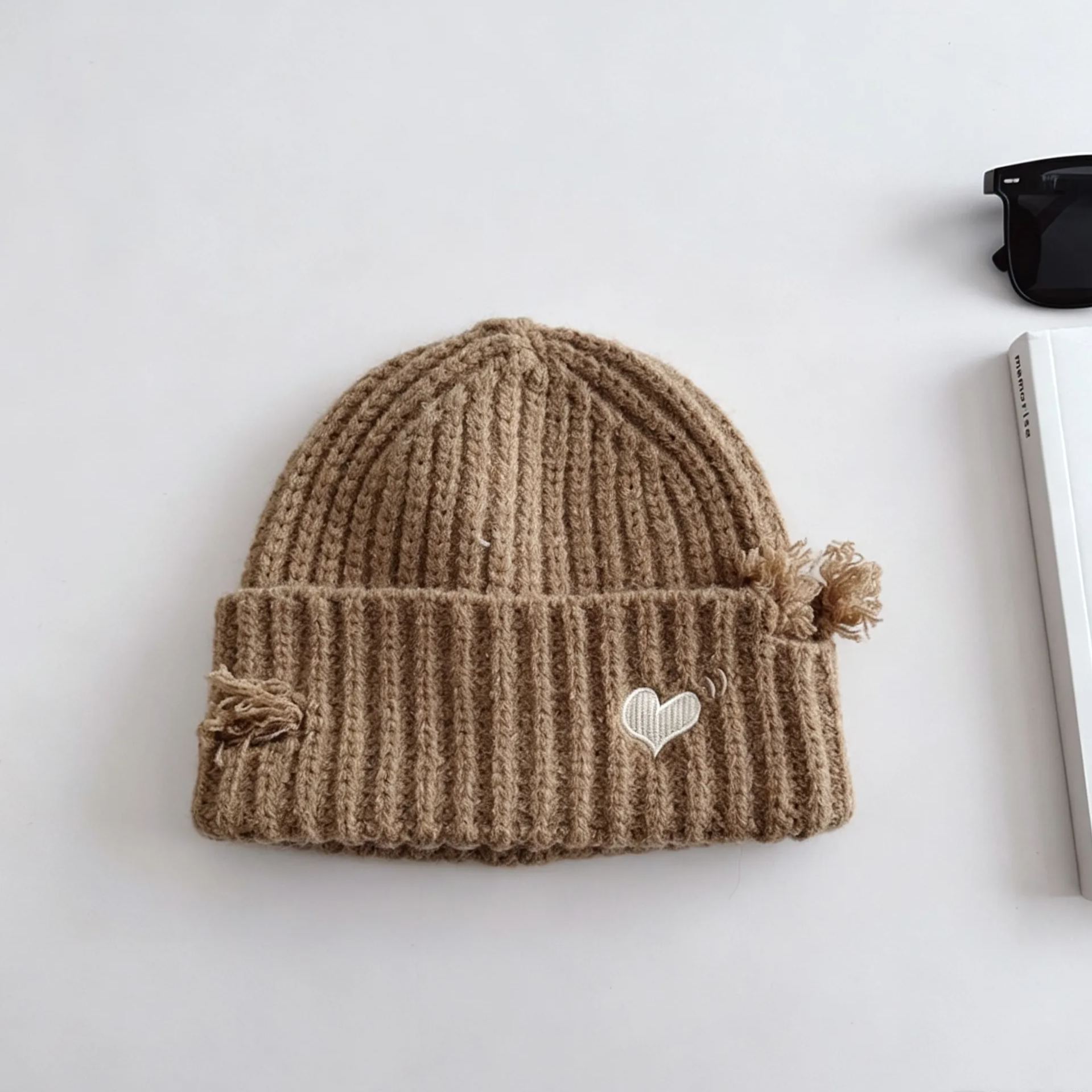 Kids Embroidered Heart Solid Color Knit Hat