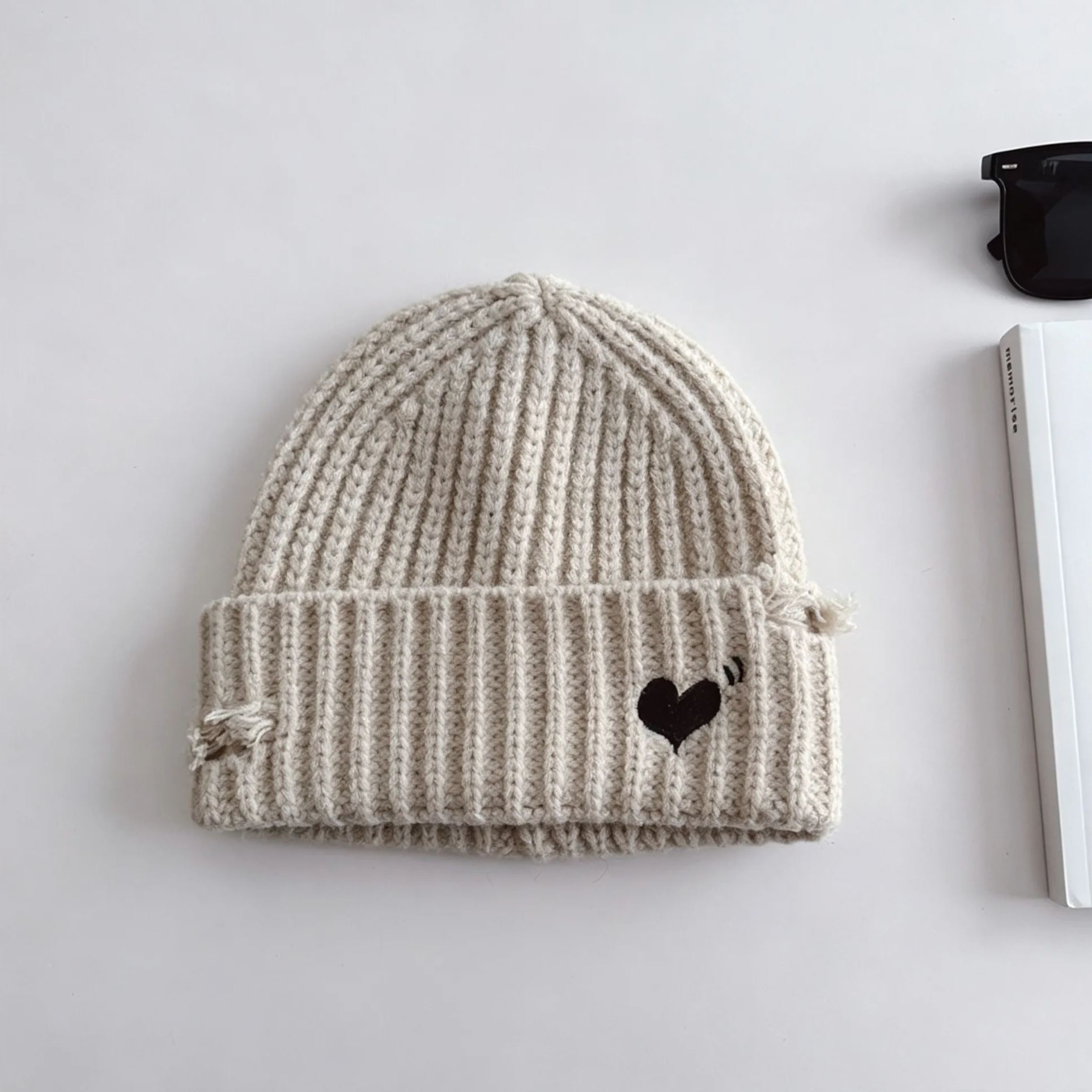 Kids Embroidered Heart Solid Color Knit Hat