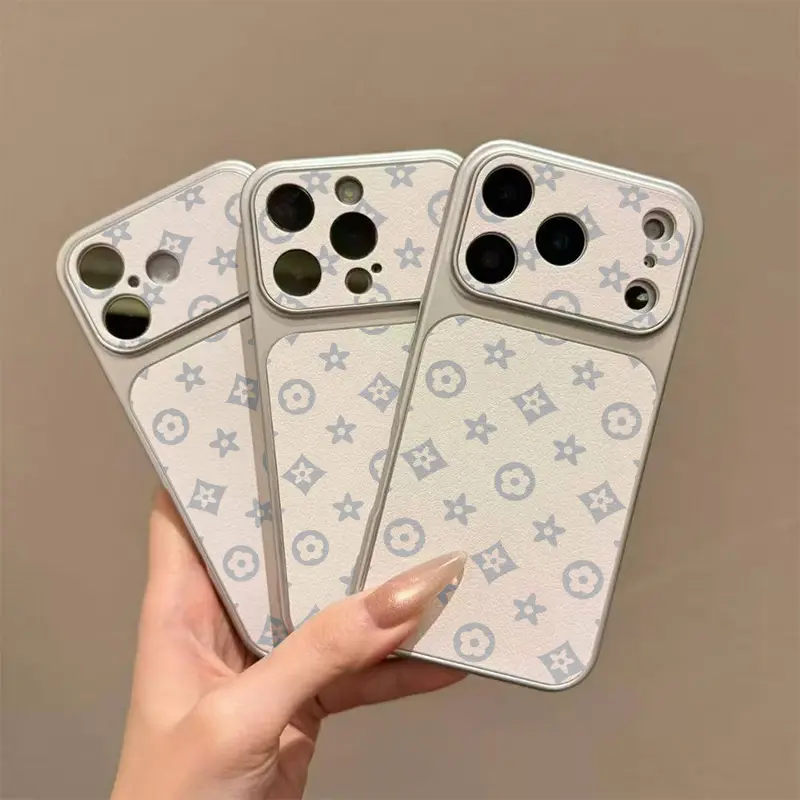 Retro Symmetric Pattern Phone Case. Lmitation Sheepskin iPhone Case