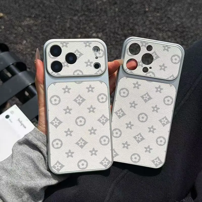 Retro Symmetric Pattern Phone Case. Lmitation Sheepskin iPhone Case