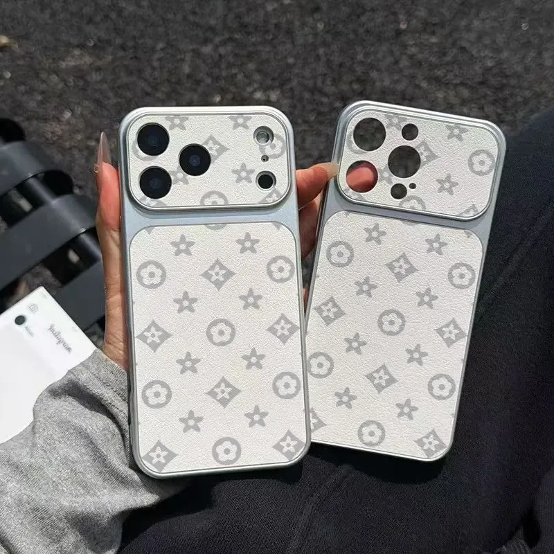 Retro Symmetric Pattern Phone Case. Lmitation Sheepskin iPhone Case