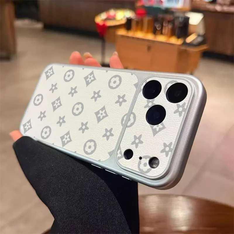 Retro Symmetric Pattern Phone Case. Lmitation Sheepskin iPhone Case