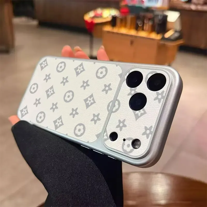 Retro Symmetric Pattern Phone Case. Lmitation Sheepskin iPhone Case