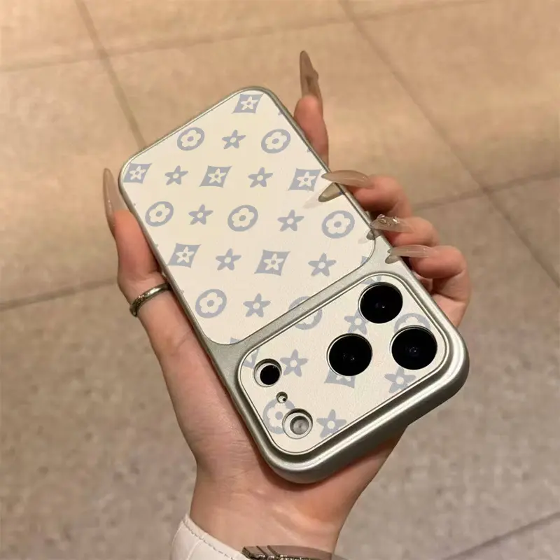 Retro Symmetric Pattern Phone Case. Lmitation Sheepskin iPhone Case