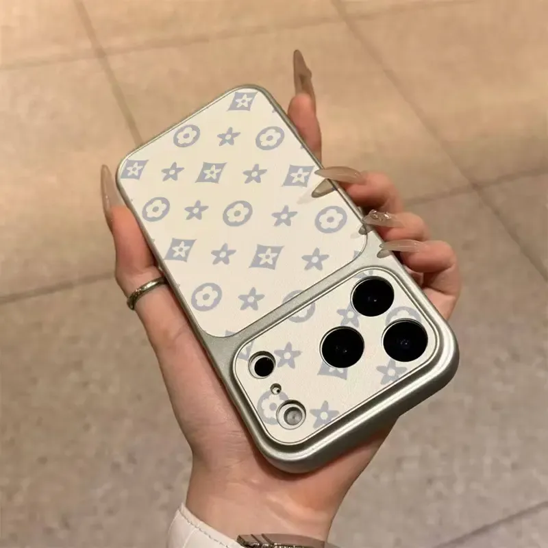 Retro Symmetric Pattern Phone Case. Lmitation Sheepskin iPhone Case