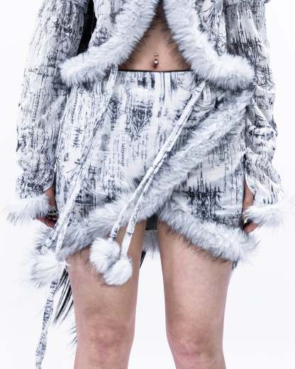 <IT's N0T BLACK & WHITE> - WHITE CYGNUS OLOR