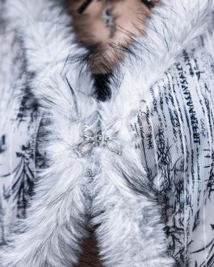 <IT's N0T BLACK & WHITE> - WHITE CYGNUS OLOR