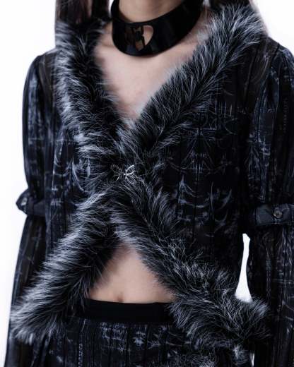 <IT's N0T BLACK & WHITE> - BLACK CYGNUS ATRATUS