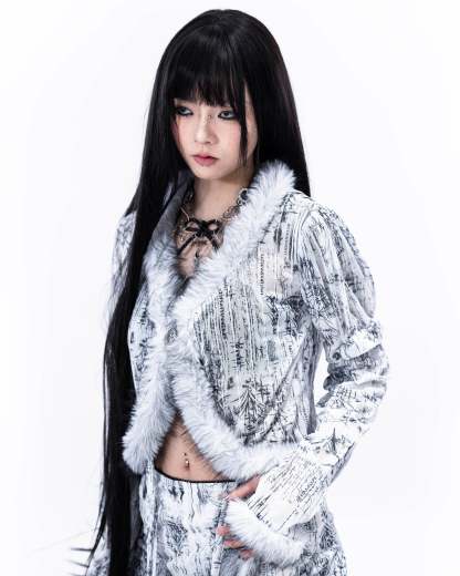 <IT's N0T BLACK & WHITE> - WHITE CYGNUS OLOR