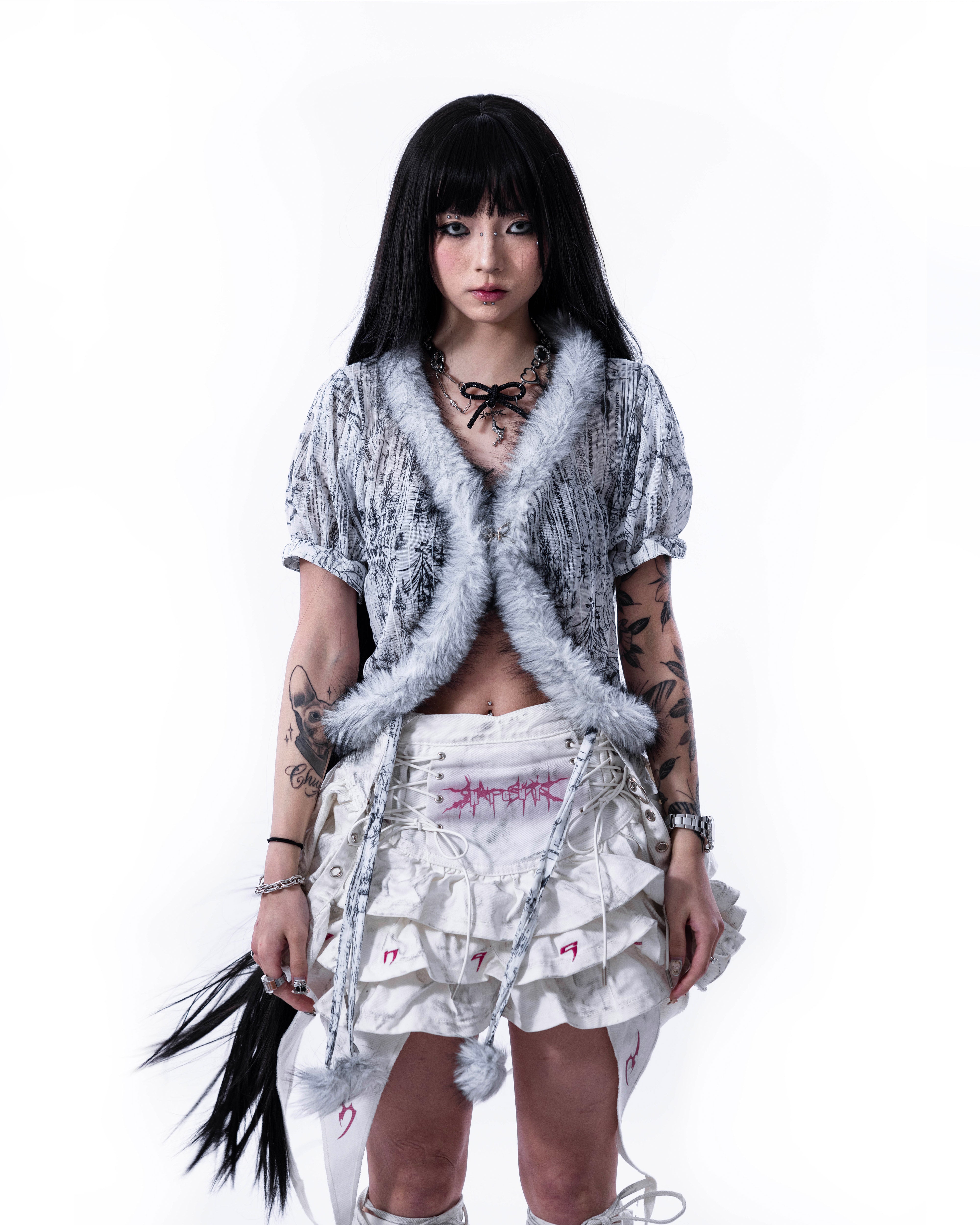 <IT's N0T BLACK & WHITE> - WHITE CYGNUS OLOR