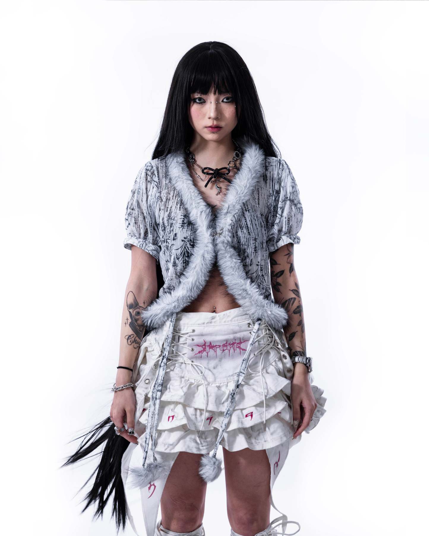 <IT's N0T BLACK & WHITE> - WHITE CYGNUS OLOR