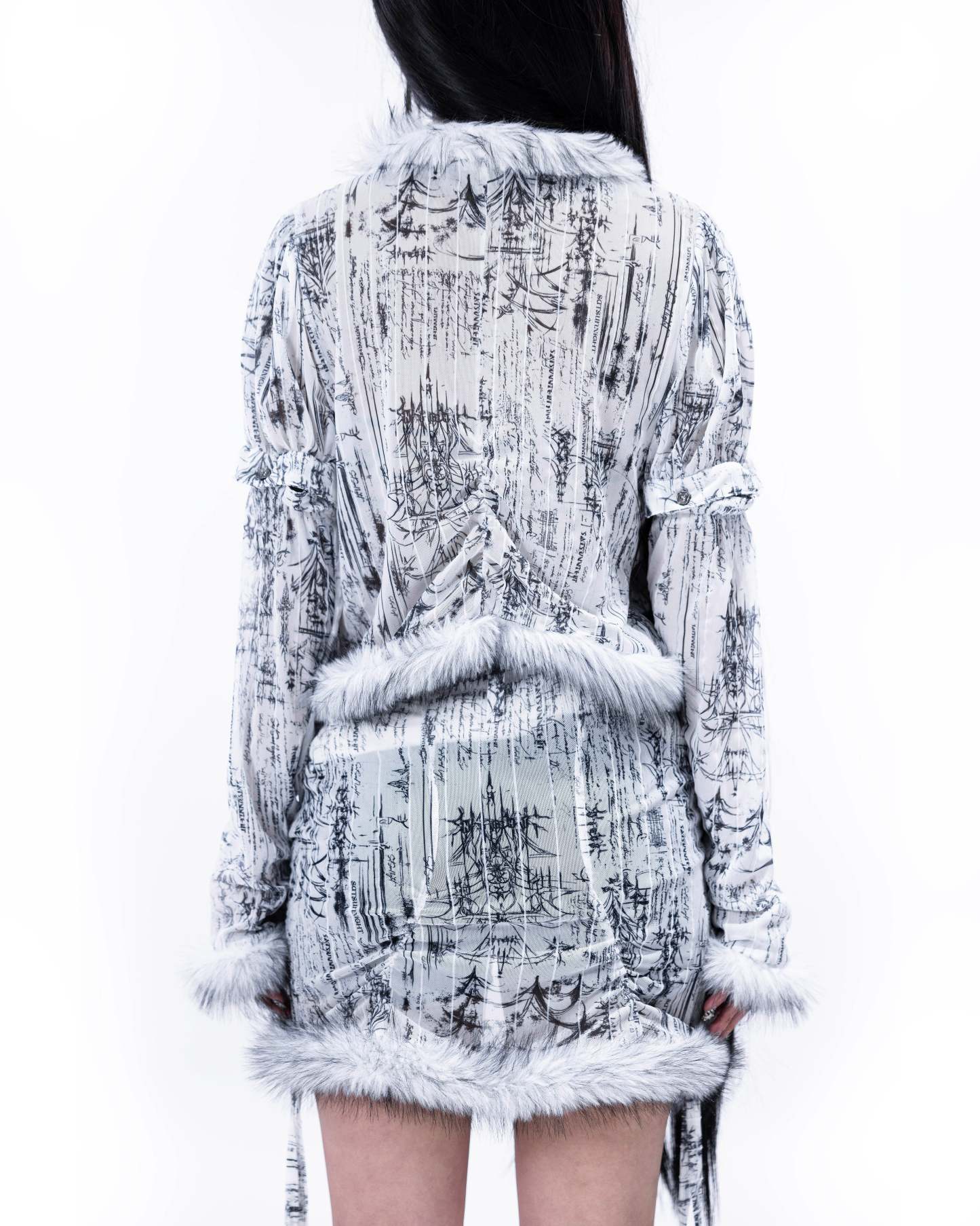 <IT's N0T BLACK & WHITE> - WHITE CYGNUS OLOR