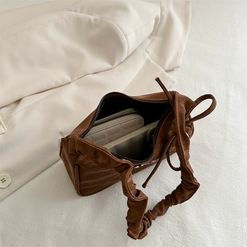 Ladies' French Style Niche Design New Stylish and Personalized One Shoulder Underarm Bag