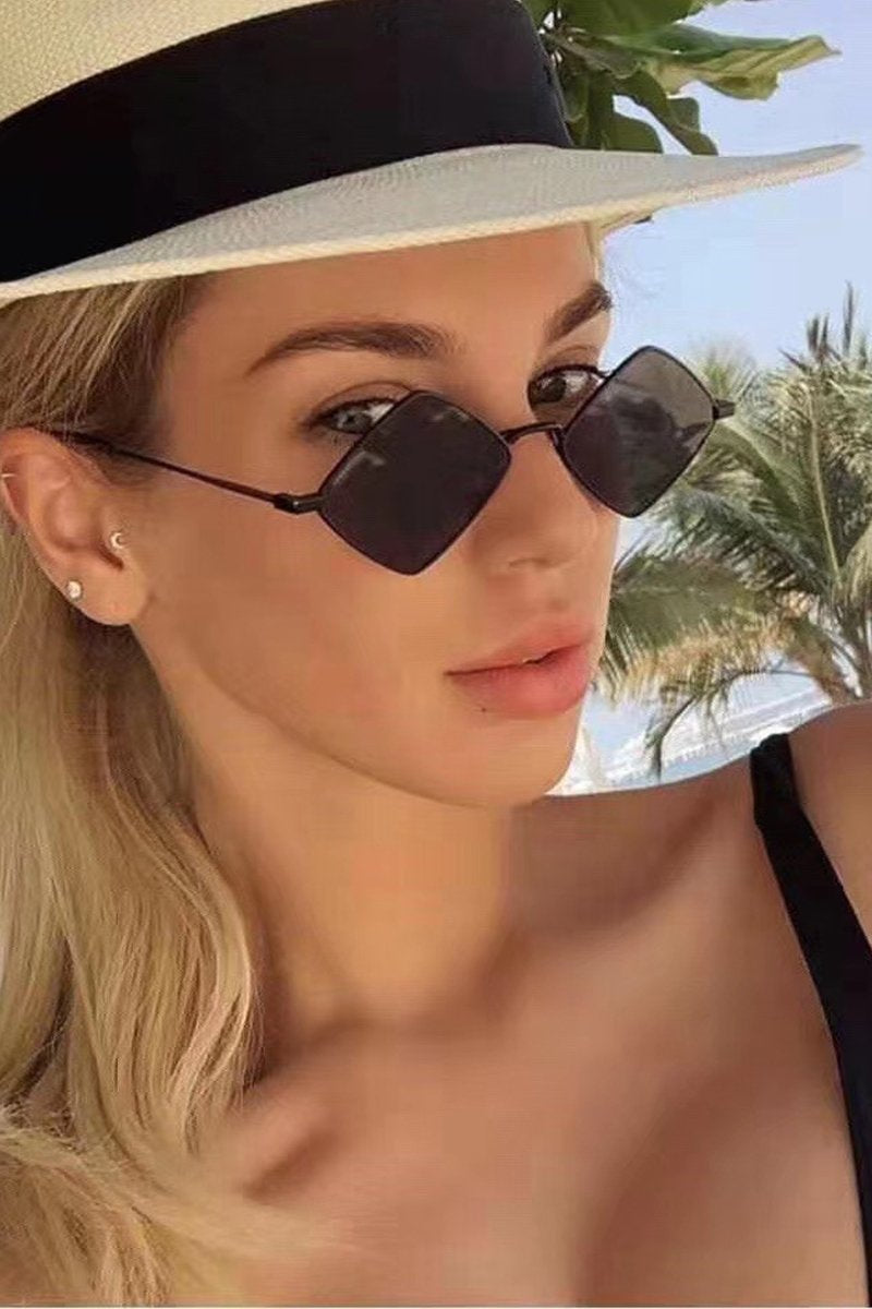 Women's Retro Diamond Metal Sunglasses