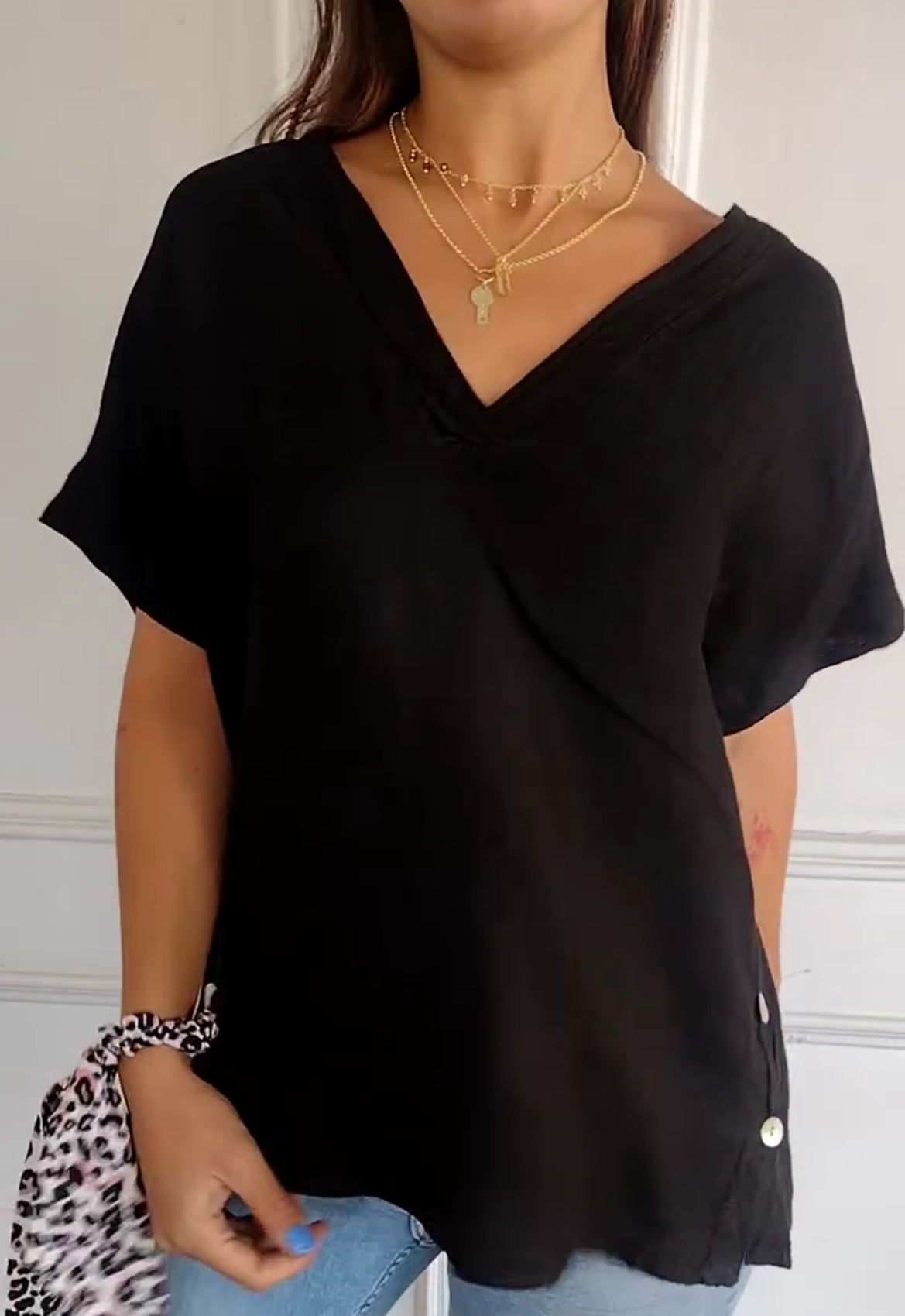 2024 Ladies V-neck side button short sleeves