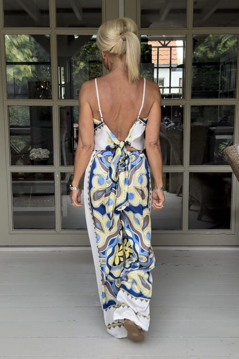 Woman‘s Printed Suit