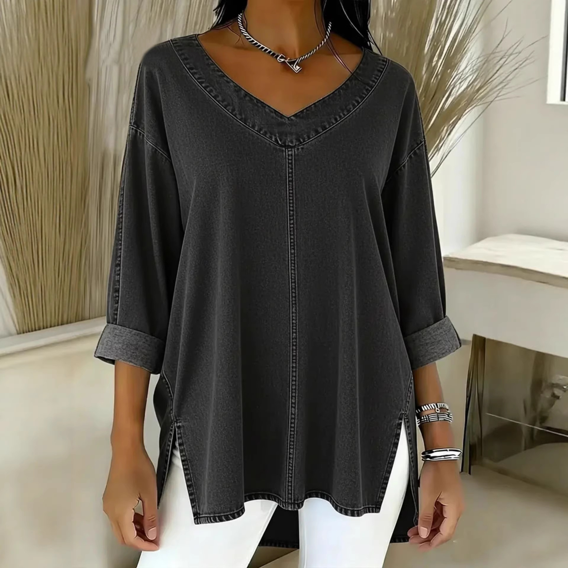 2026 Stylish and classic V-neck denim shirt