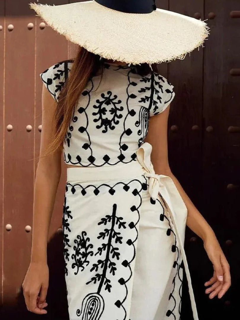 ELEGANT WOMEN'S SUMMER OUTFIT – TOP AND LONG EMBROIDERED SKIRT SET
