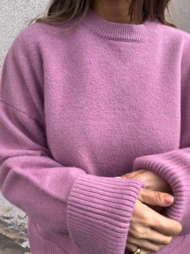 Solid color mid-length soft sweater