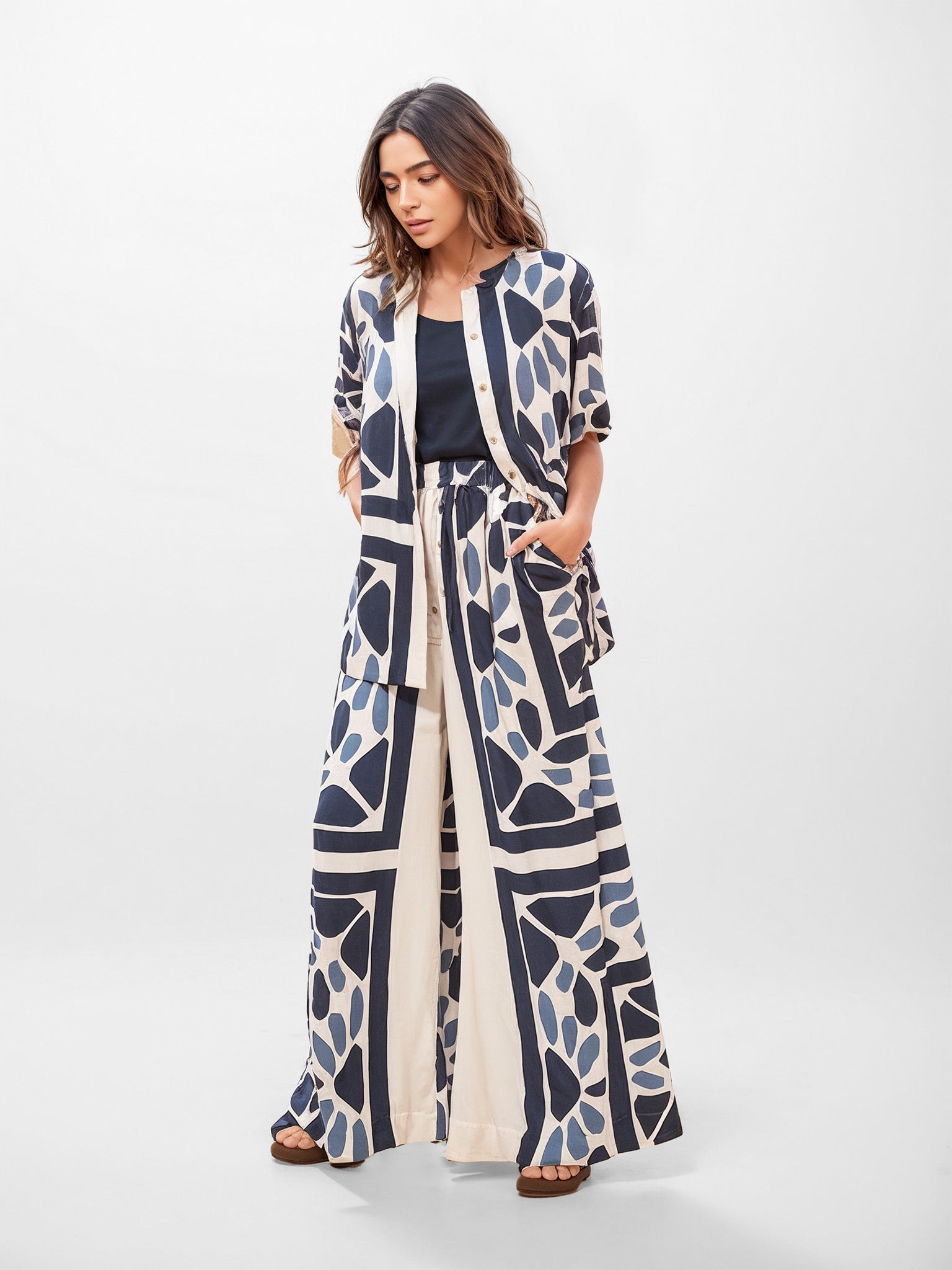Modern Geo Print Wide-Leg Pants