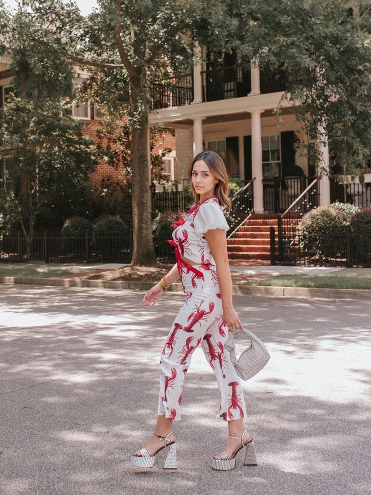 Lobster Print Cropped Pants