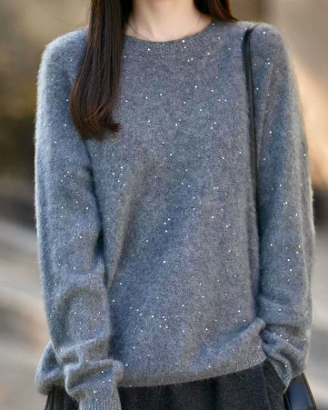 2025 🎁Christmas Solid Color Shimmering Relaxed Cashmere Warm Sweater