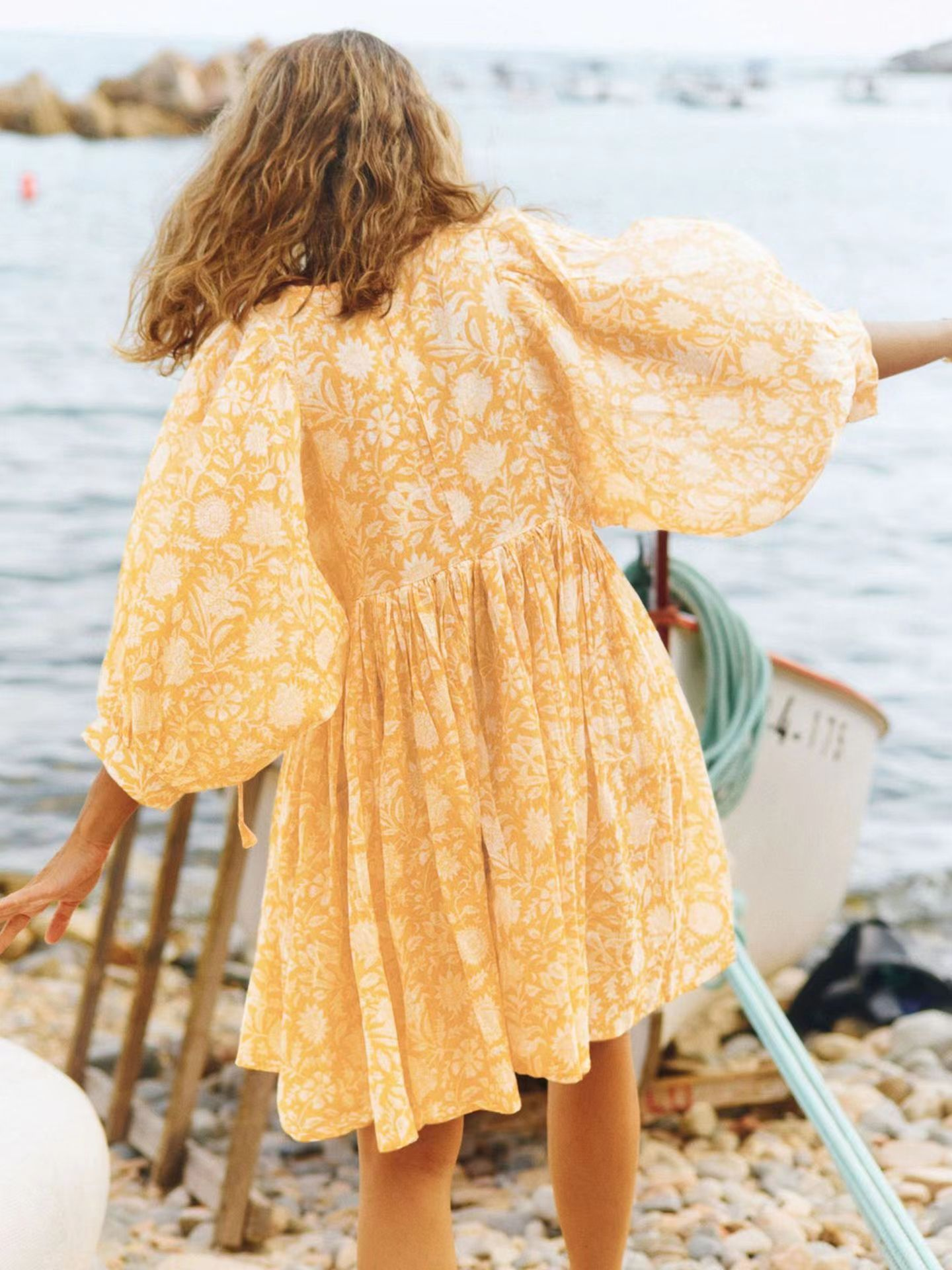 2026 Loose-fitting, tie-up, retro-style printed dress