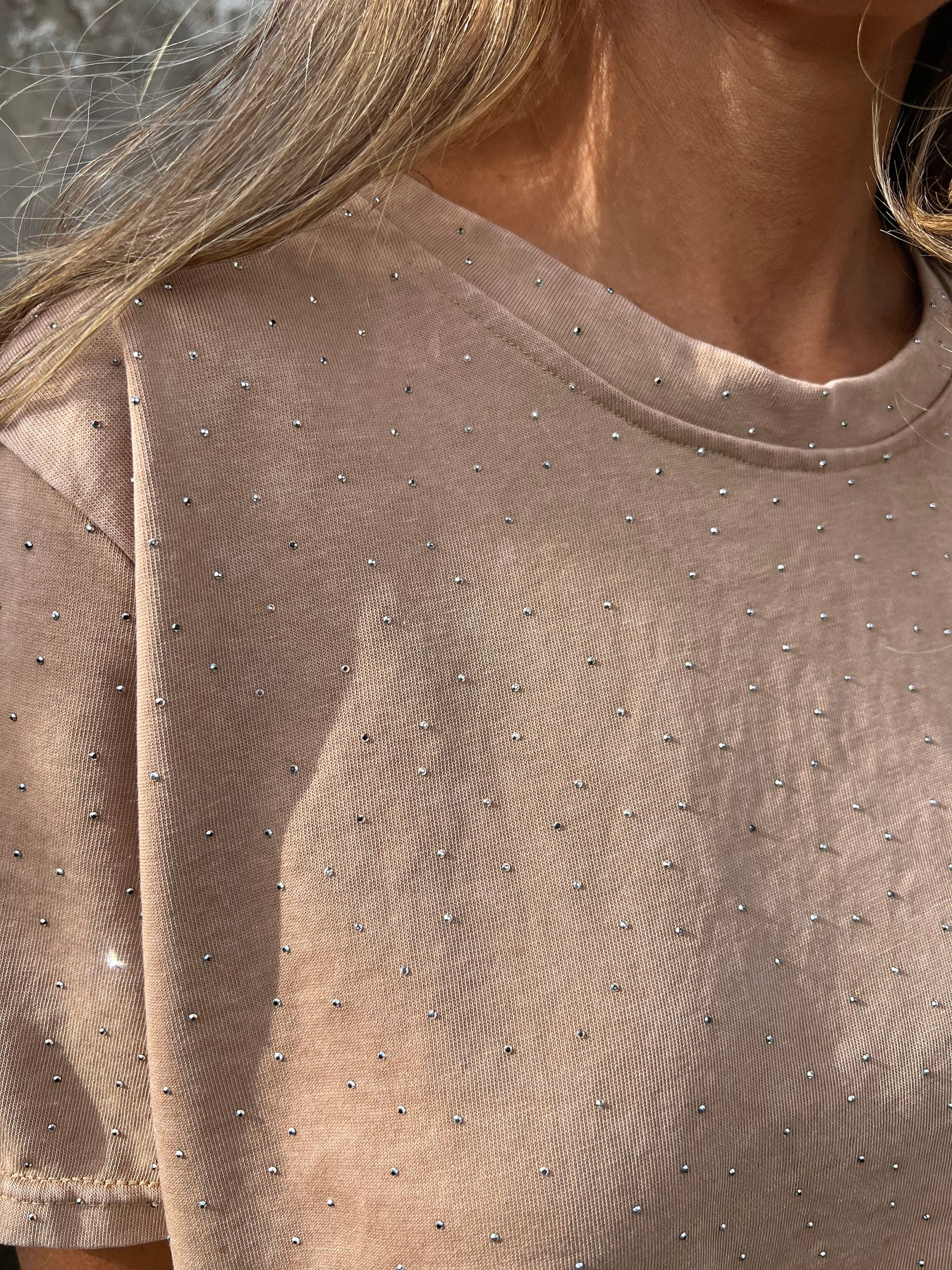 Casual faded rivet T-shirt