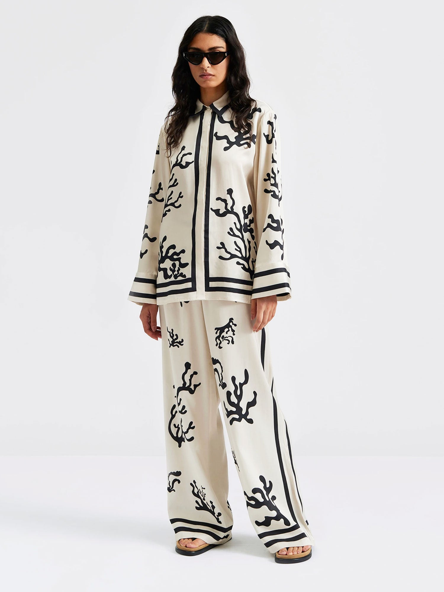 Black Coral Print Wide-Leg Pants