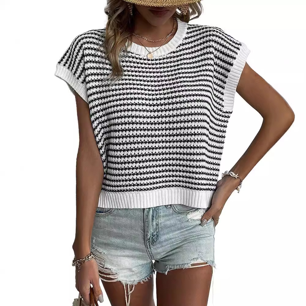 Contrasting striped knitted waistcoat