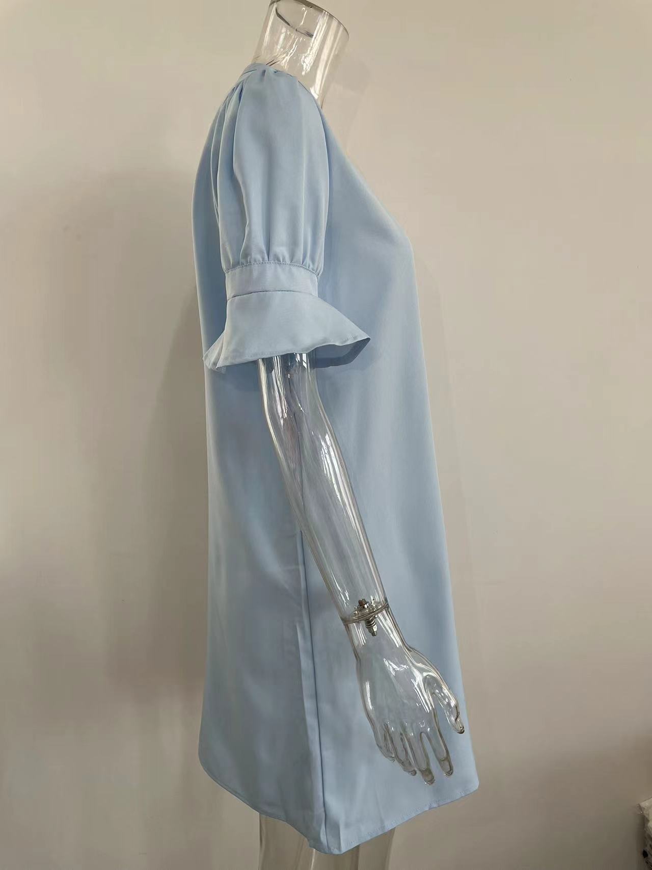 A V-Neck Loose Five-Quarter Sleeve Dress