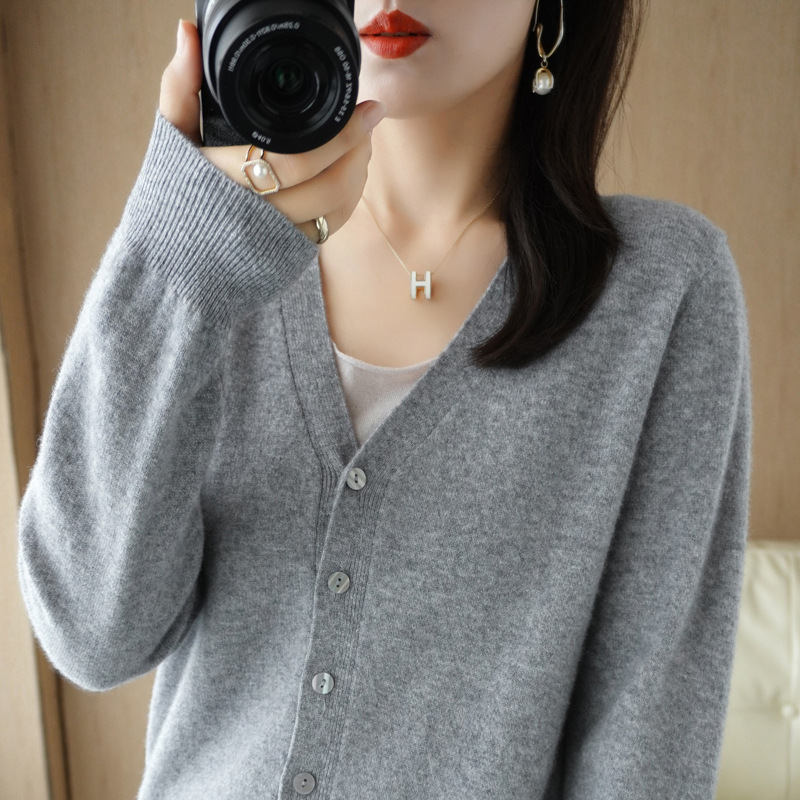Women's Solid Color Long Sleeve Knitted  V-Neck Korean Style Cashmere Cardigan Jacket