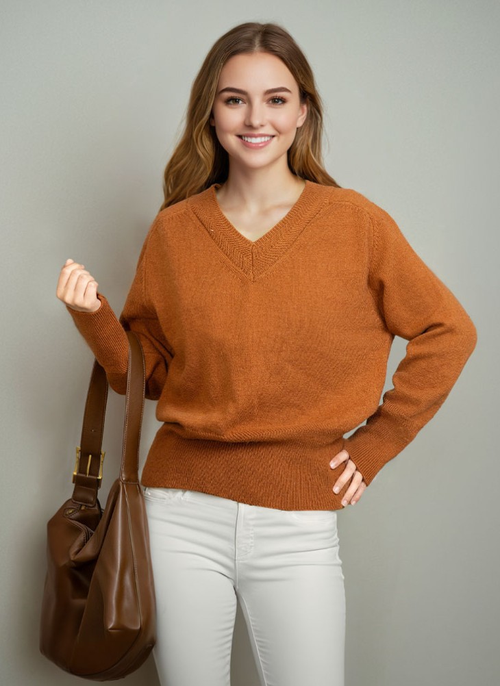 Loose simple V-neck knit base