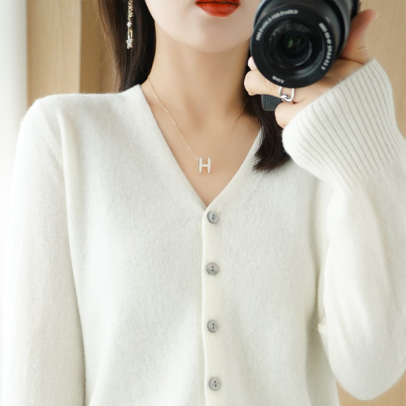 Women's Solid Color Long Sleeve Knitted  V-Neck Korean Style Cashmere Cardigan Jacket
