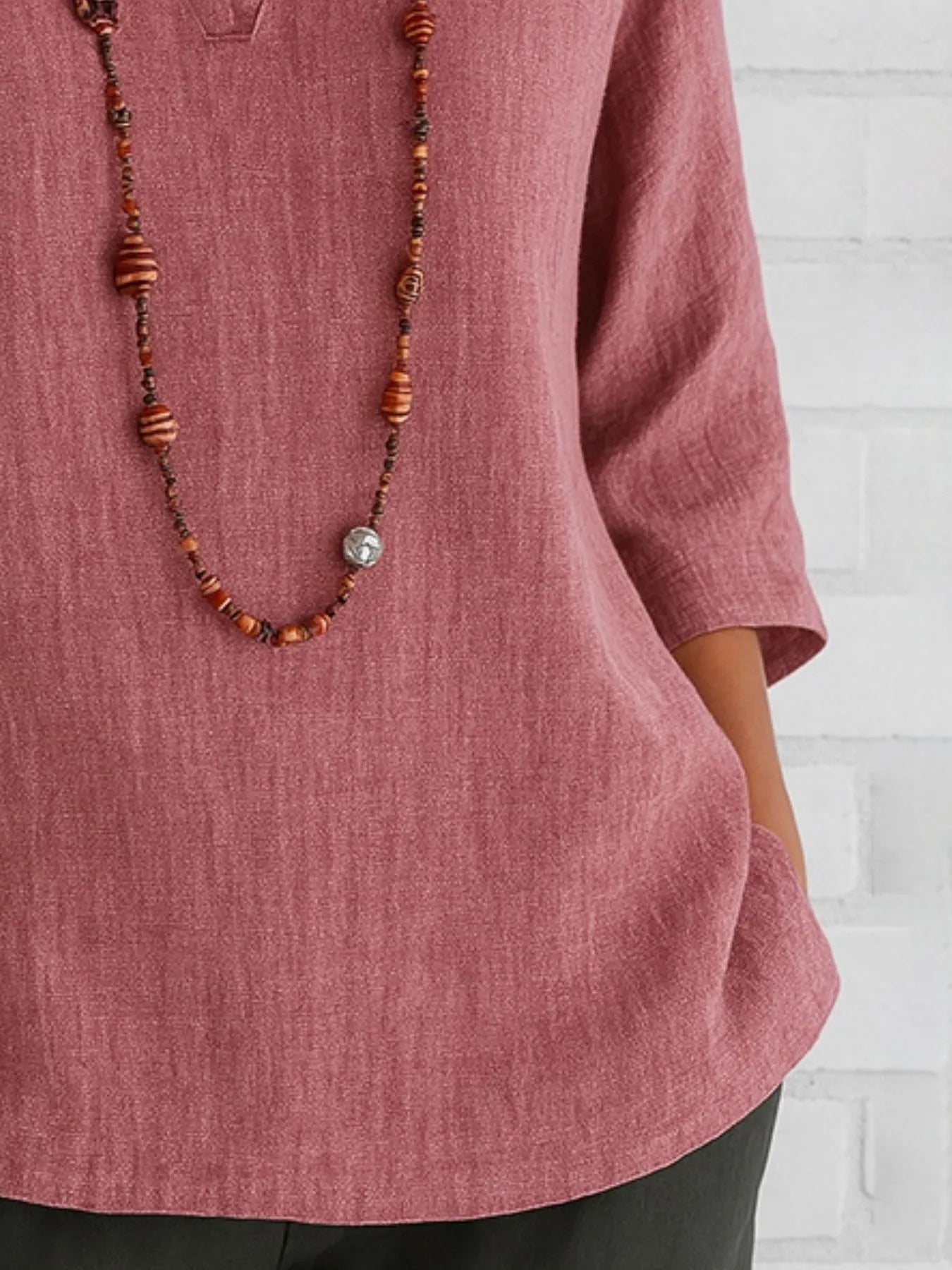 Three-quarter sleeve slit shirt