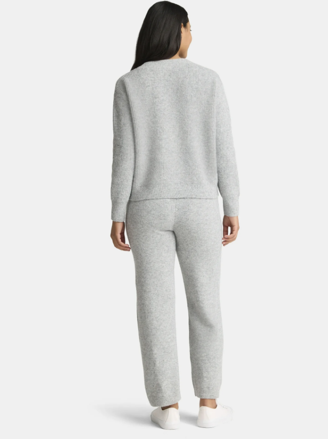 Casual V-neck buttoned knitted drawstring suit