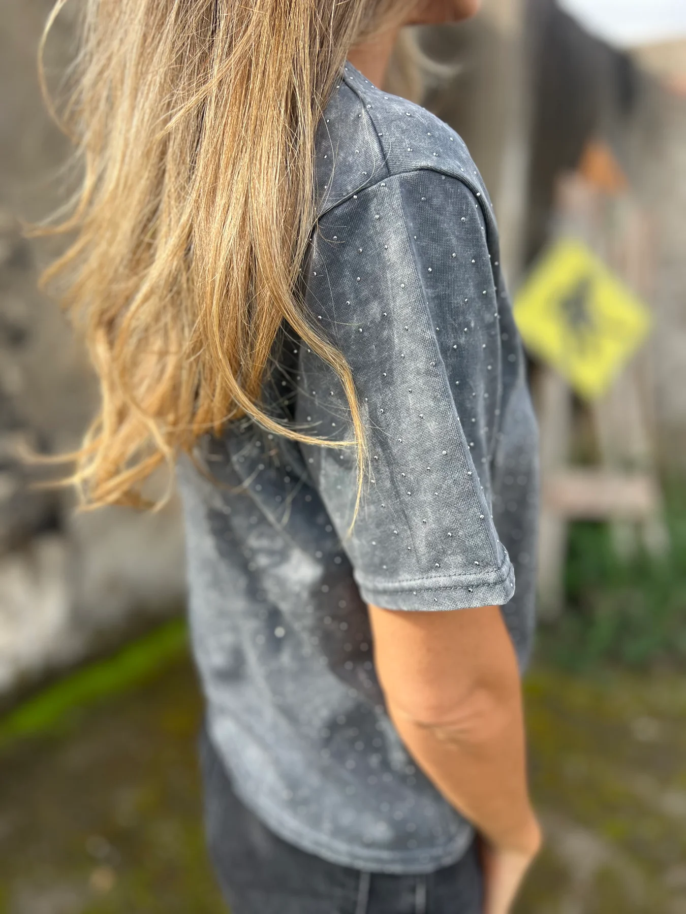 Casual faded rivet T-shirt