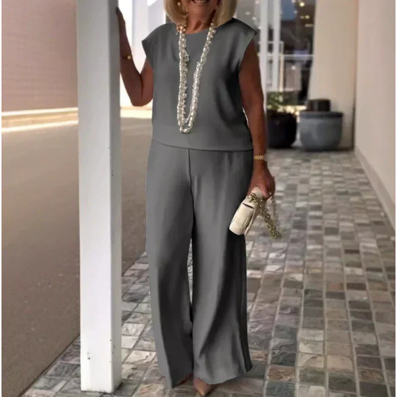 Women's Two-Piece Linen-Cotton Top And Pants