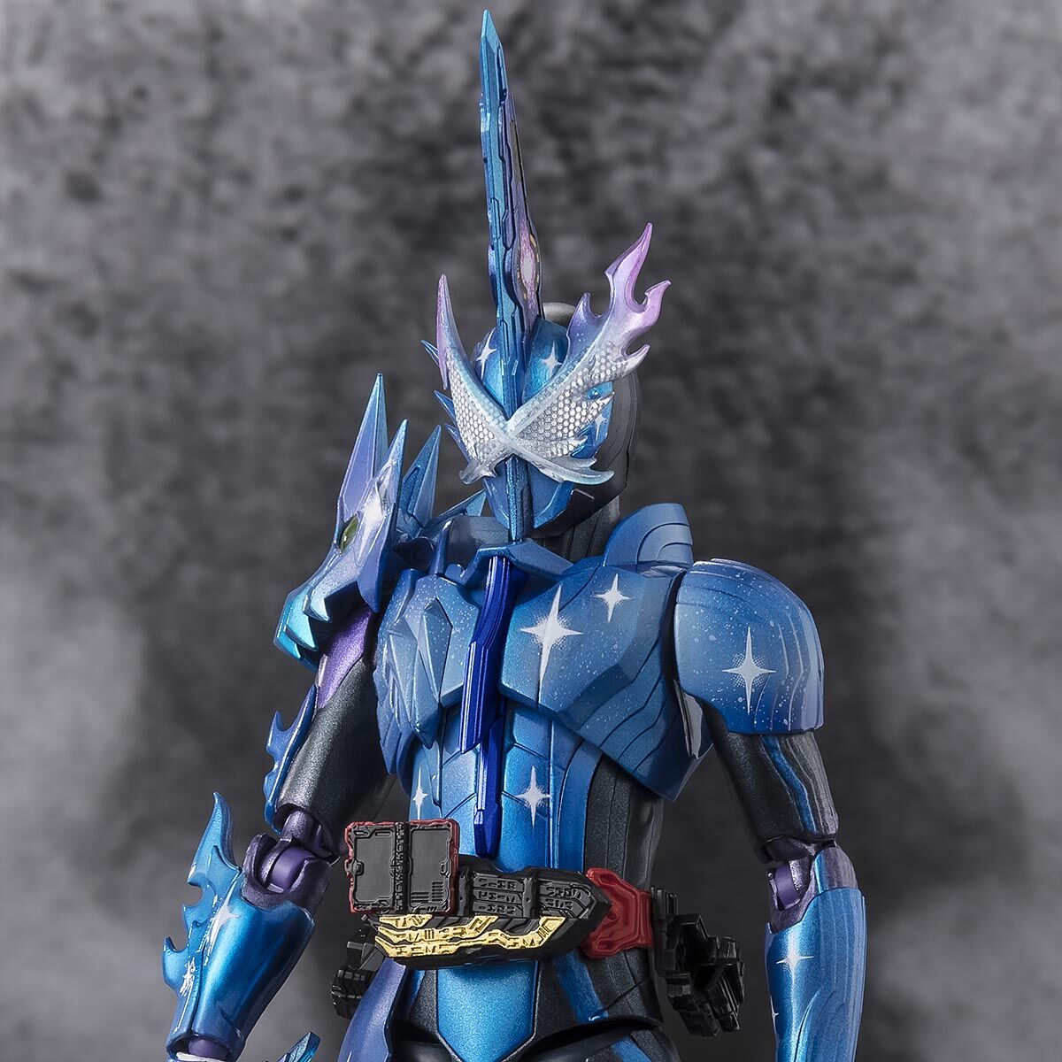 SH Figuarts Kamen Rider Xross Saber