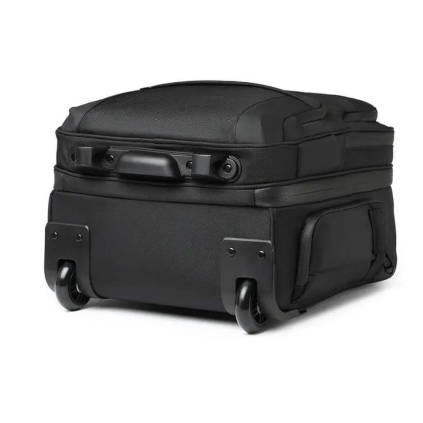 Carry on 18-inch underseater lightweight overnight suitcase