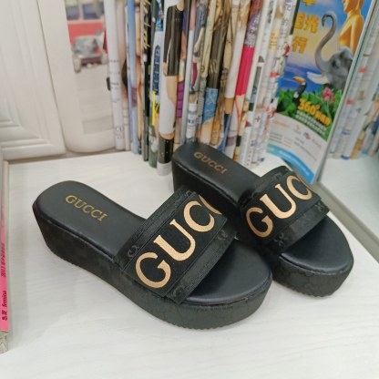 WOMEN'S PLATFORM SLIDE SANDAL