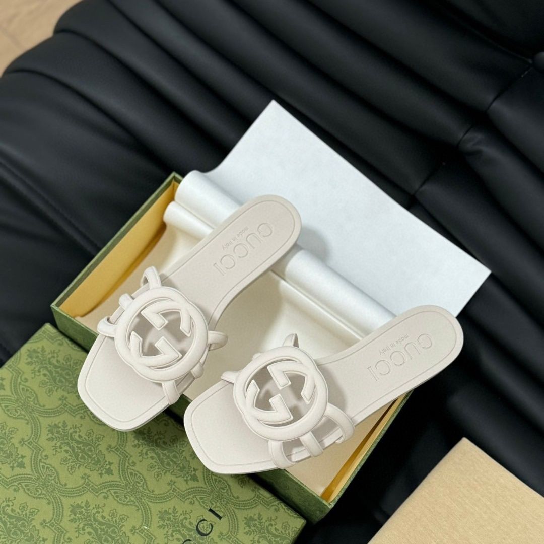 WOMEN'S INTERLOCKING G SLIDE SANDAL
