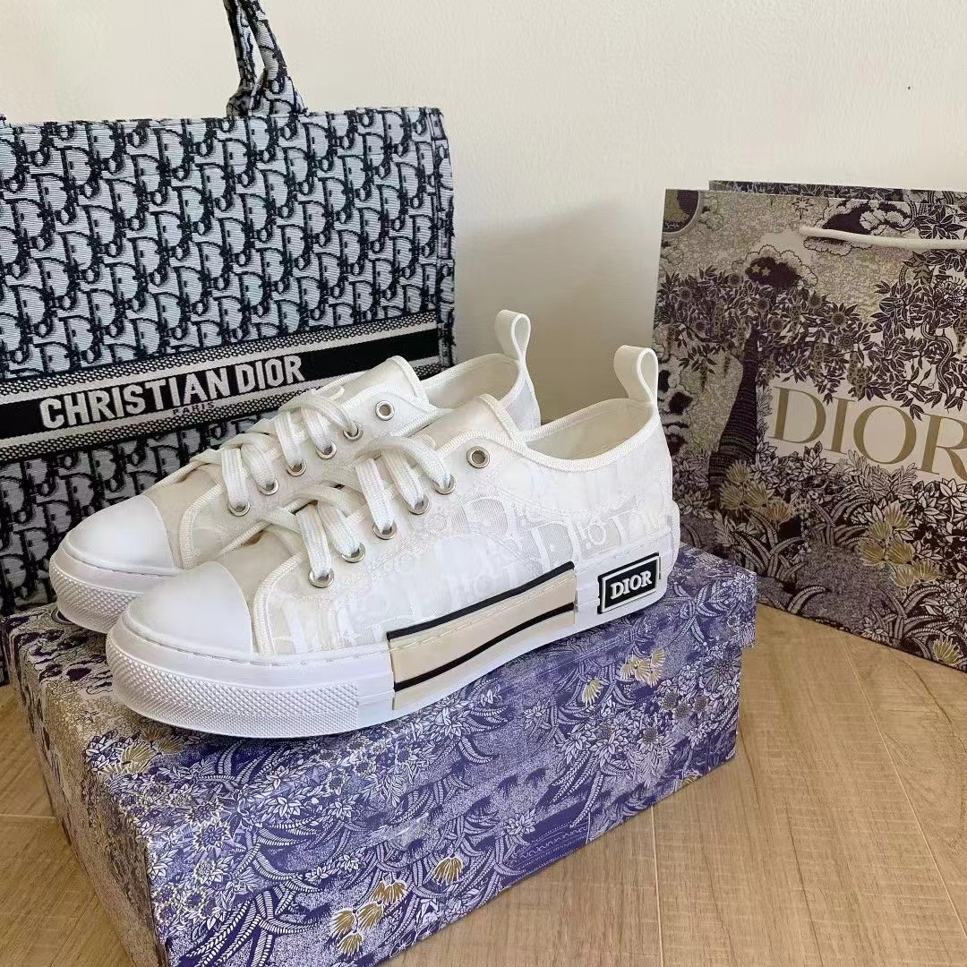 B23 Low-Top Sneaker White Oblique Canvas