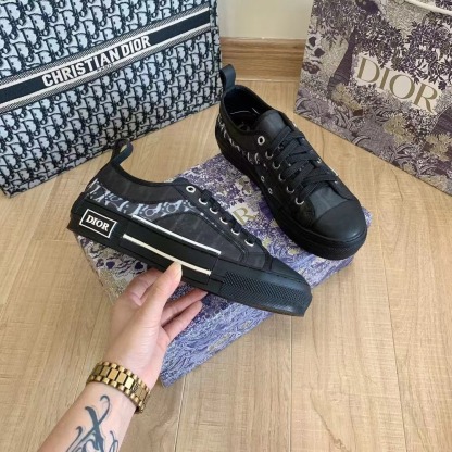 B23 Low-Top Sneaker Black Oblique Canvas