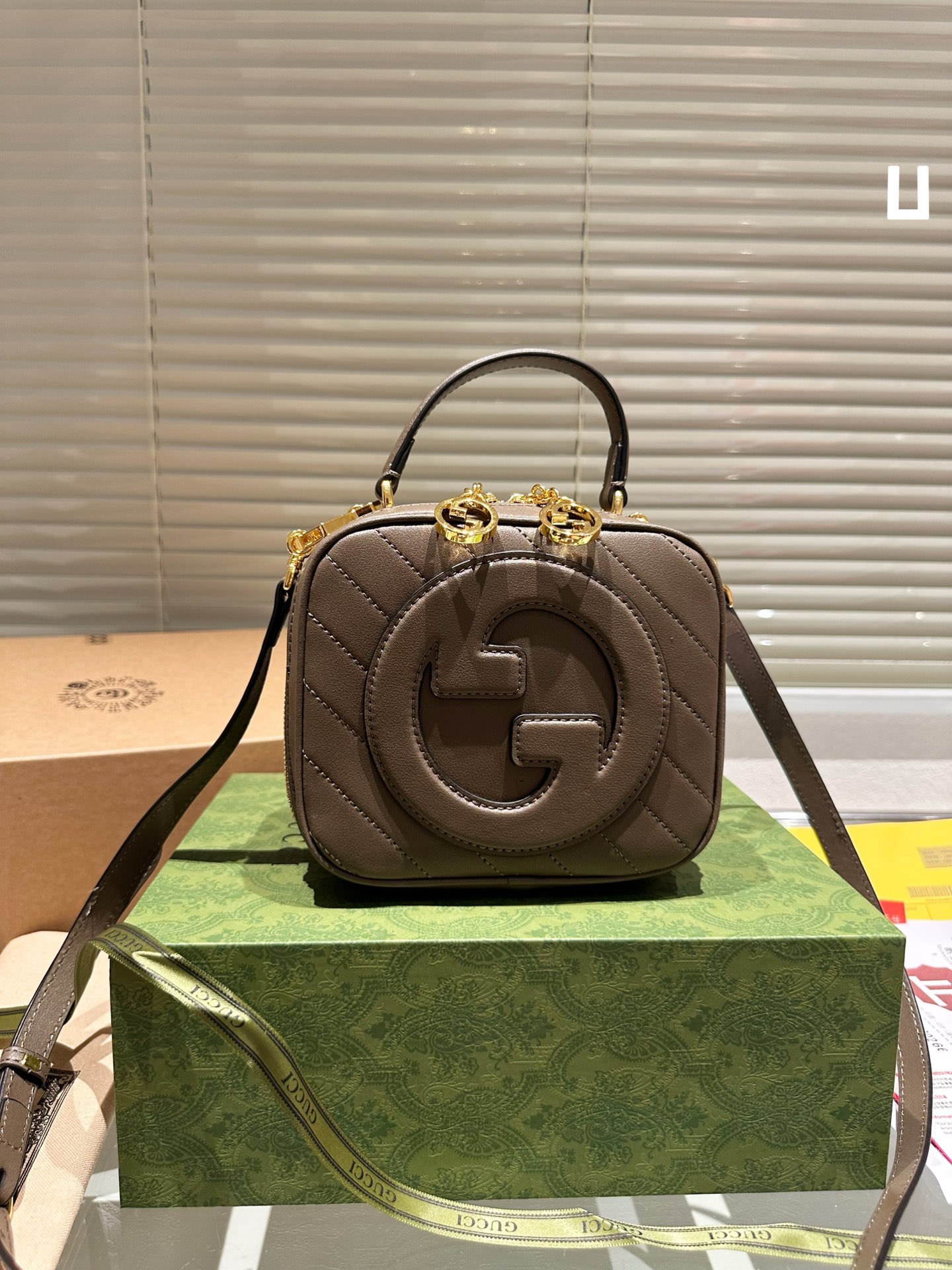 BLONDIE TOP HANDLE BAG